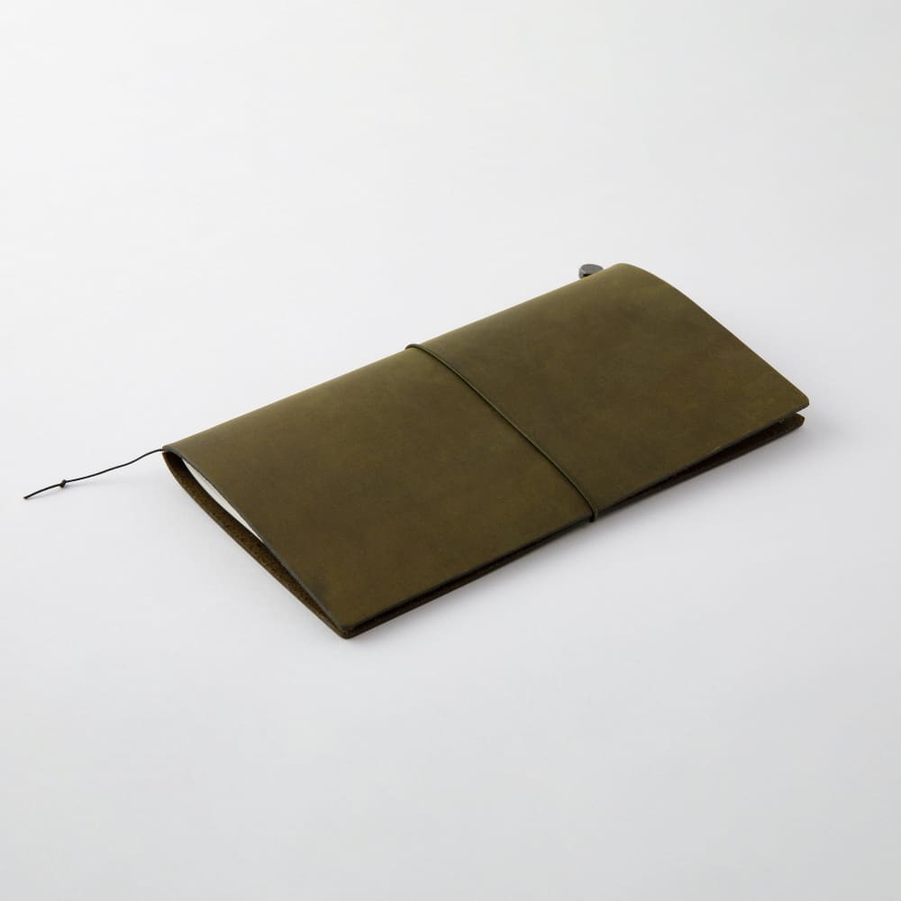 TRAVELER’S notebook cover Olive in Leather - TRAVELER’S