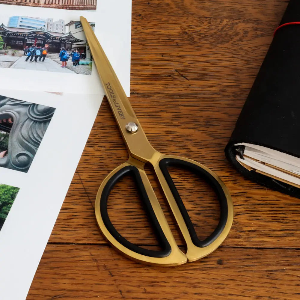 Scissors from Taiwanese brand Tools to Liveby