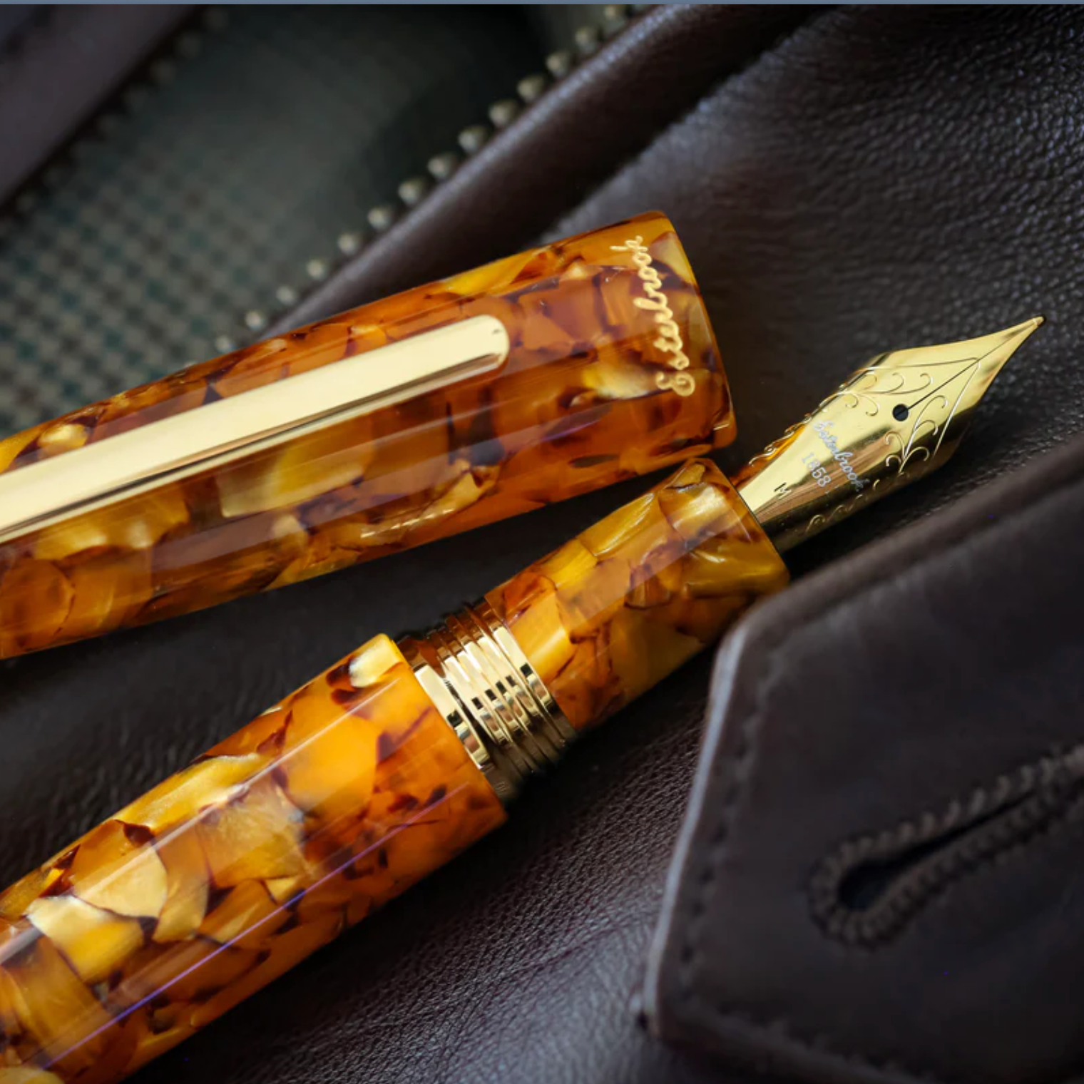Estie Oversized Honeycomb / Gold Trim Fountain pen - Custom Techo Nib