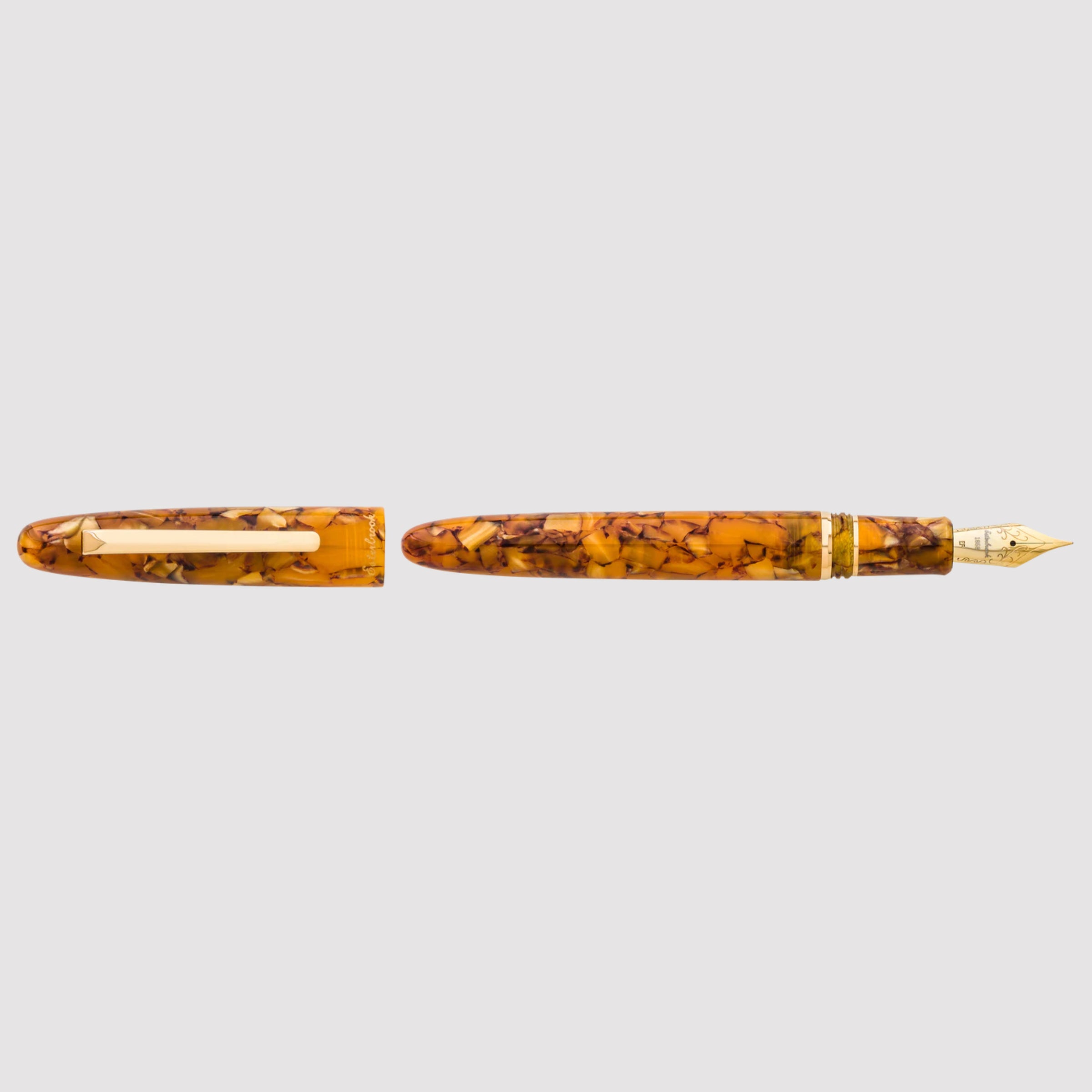 Estie honeycomb - gold trim fountain pen