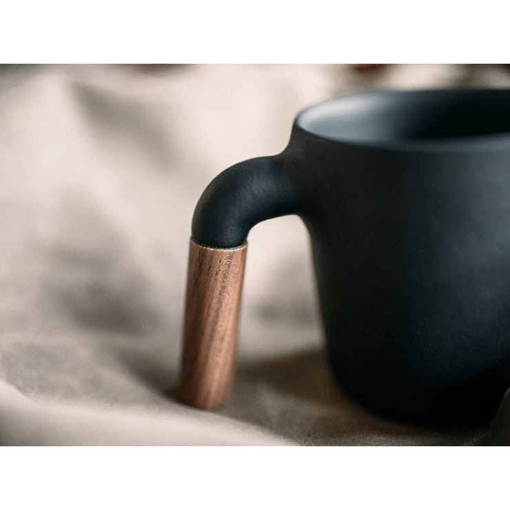 Mugr Charc (ceramic walnut wood) - Coffee Accessories