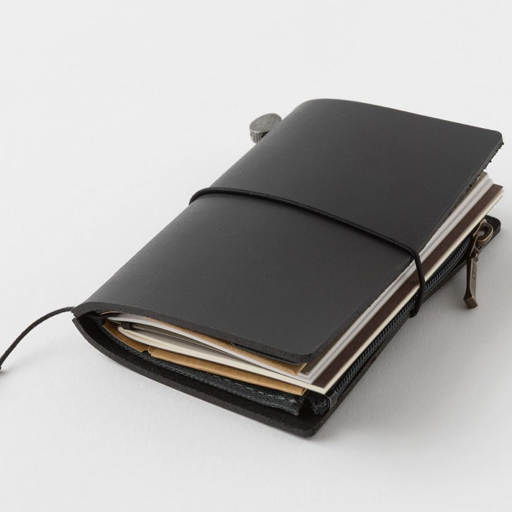TRAVELER'S notebook 20th Anniversary Card Size Set Black | THE