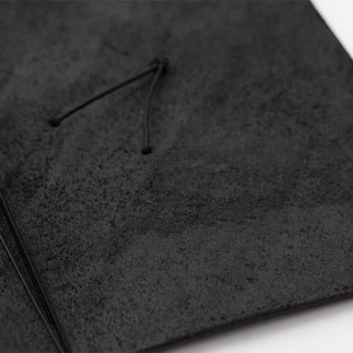 TRAVELER’S notebook cover Black in Leather - TRAVELER’S