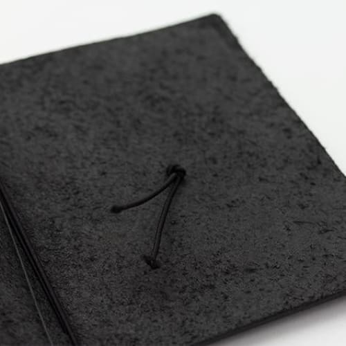 TRAVELER’S notebook cover Black in Leather - Passport Size -