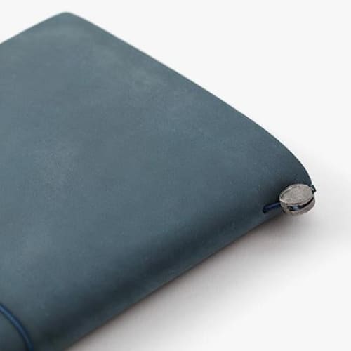 TRAVELER’S notebook cover Blue in Leather - TRAVELER’S