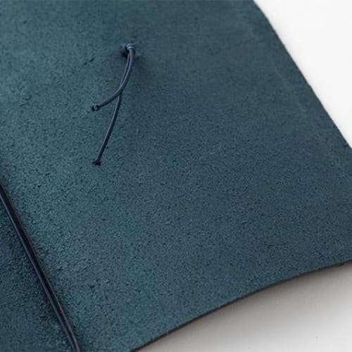 TRAVELER’S notebook cover Blue in Leather - TRAVELER’S