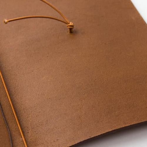 TRAVELER’S notebook cover Camel in Leather - TRAVELER’S