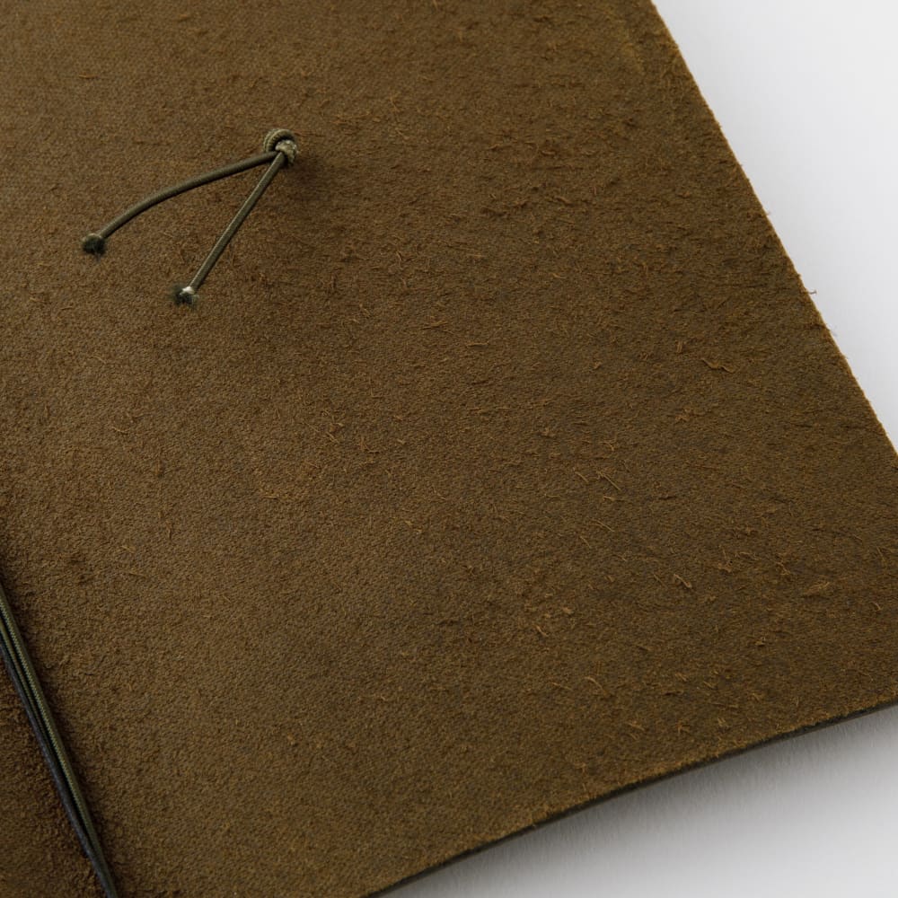 TRAVELER’S notebook cover Olive in Leather - TRAVELER’S