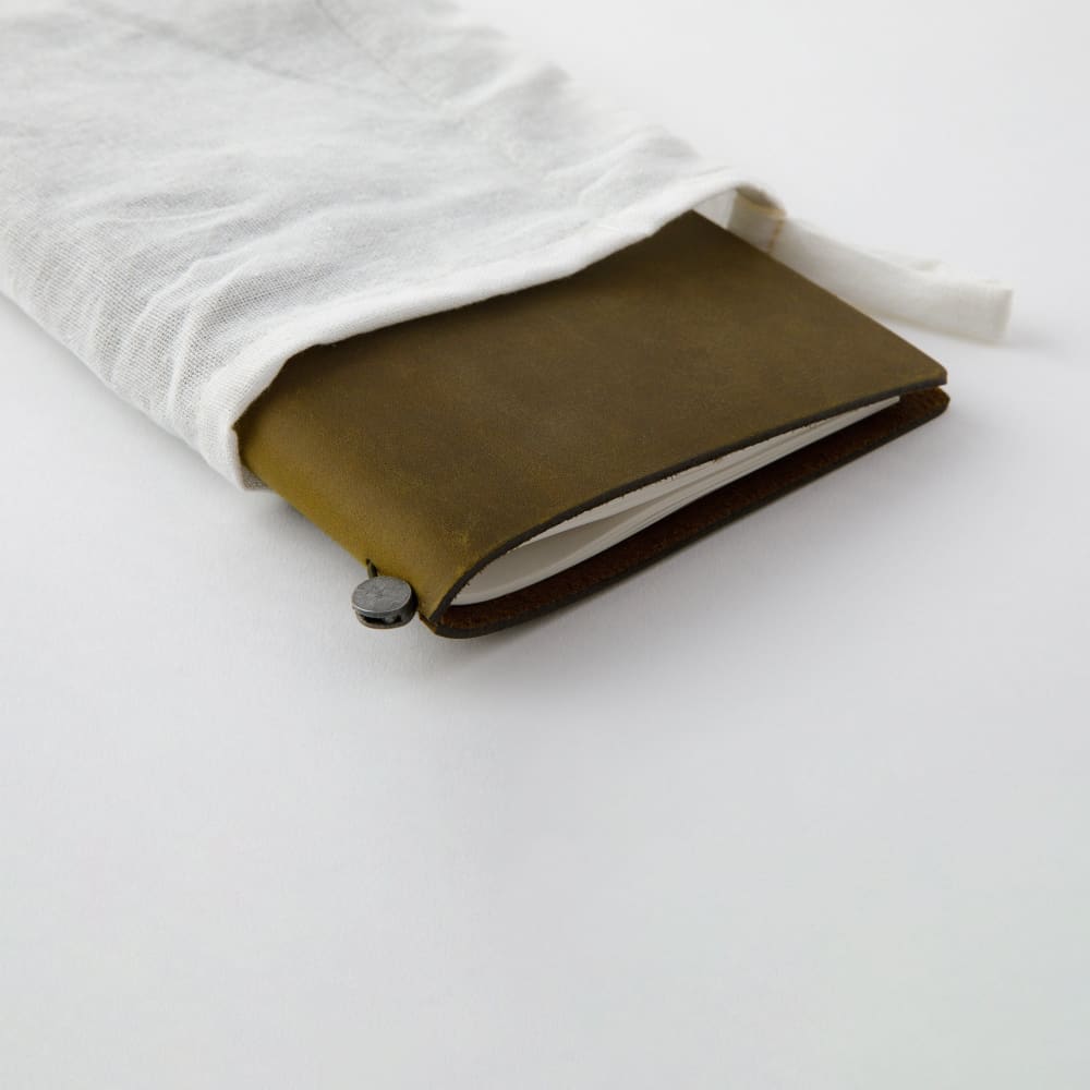 TRAVELER’S notebook cover Olive in Leather - TRAVELER’S